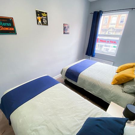 Modern 1 Bedroom Flat In Wood Green London Bagian luar foto
