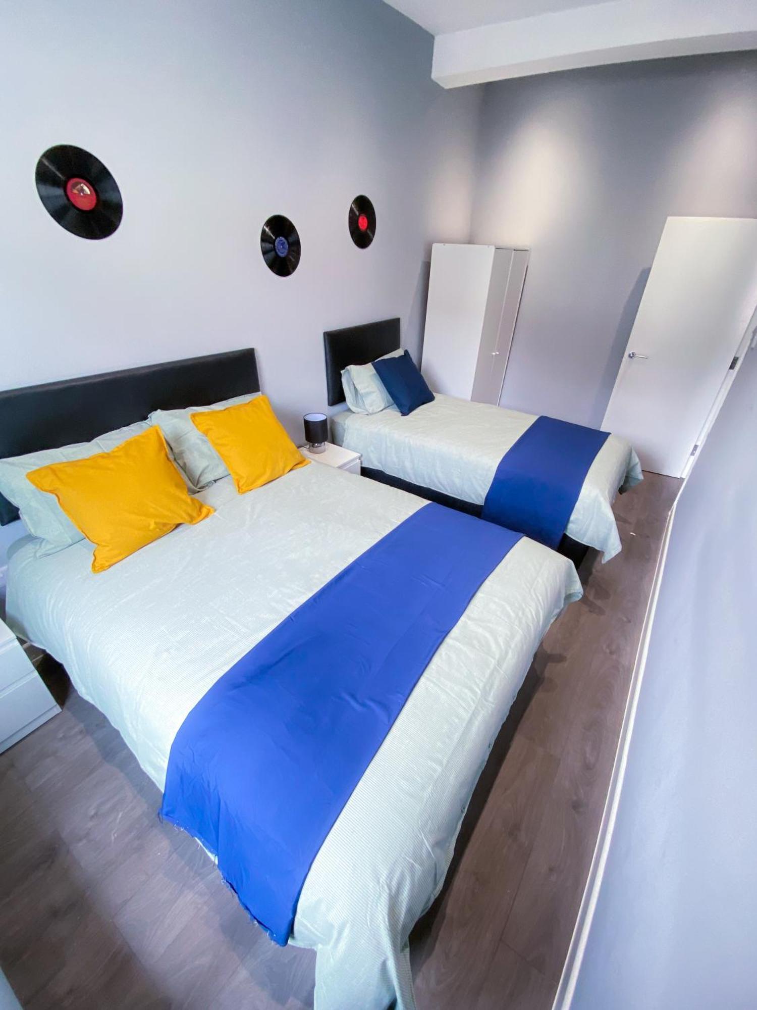 Modern 1 Bedroom Flat In Wood Green London Bagian luar foto