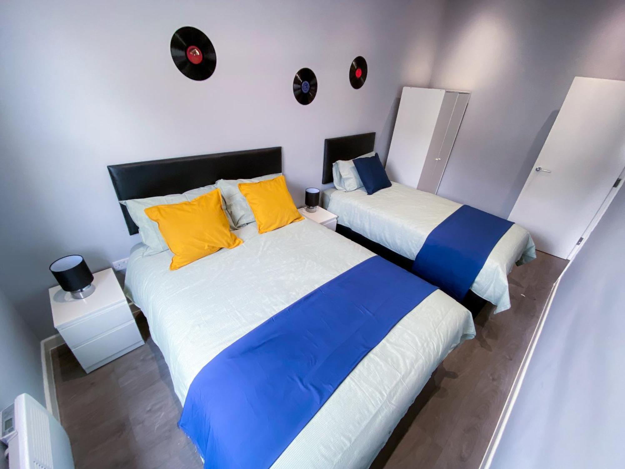 Modern 1 Bedroom Flat In Wood Green London Bagian luar foto
