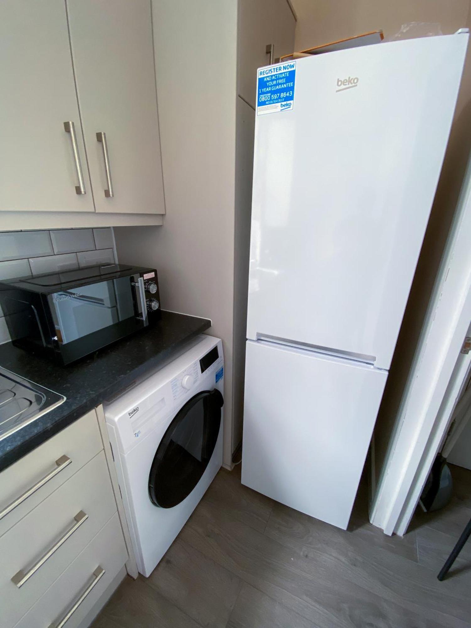 Modern 1 Bedroom Flat In Wood Green London Bagian luar foto